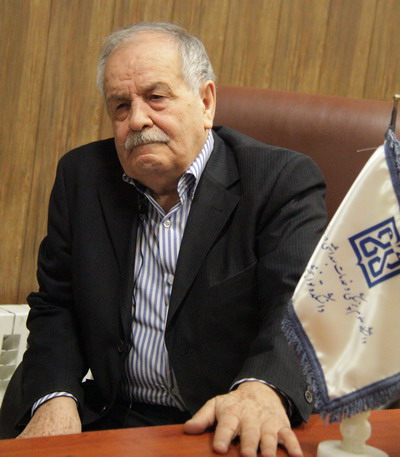 استاد پیشکسوت دانشکده توان بخشی گفت: عشق به رشته مهمترین دلیل انتخاب رشته فیزیوتراپی برای من بود 